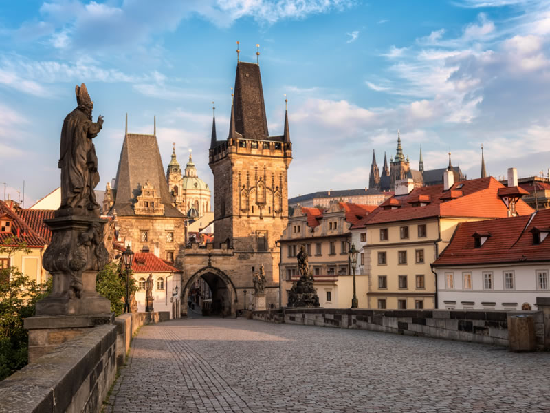 The top 5 vacation destinations to visit Prague fall 2023